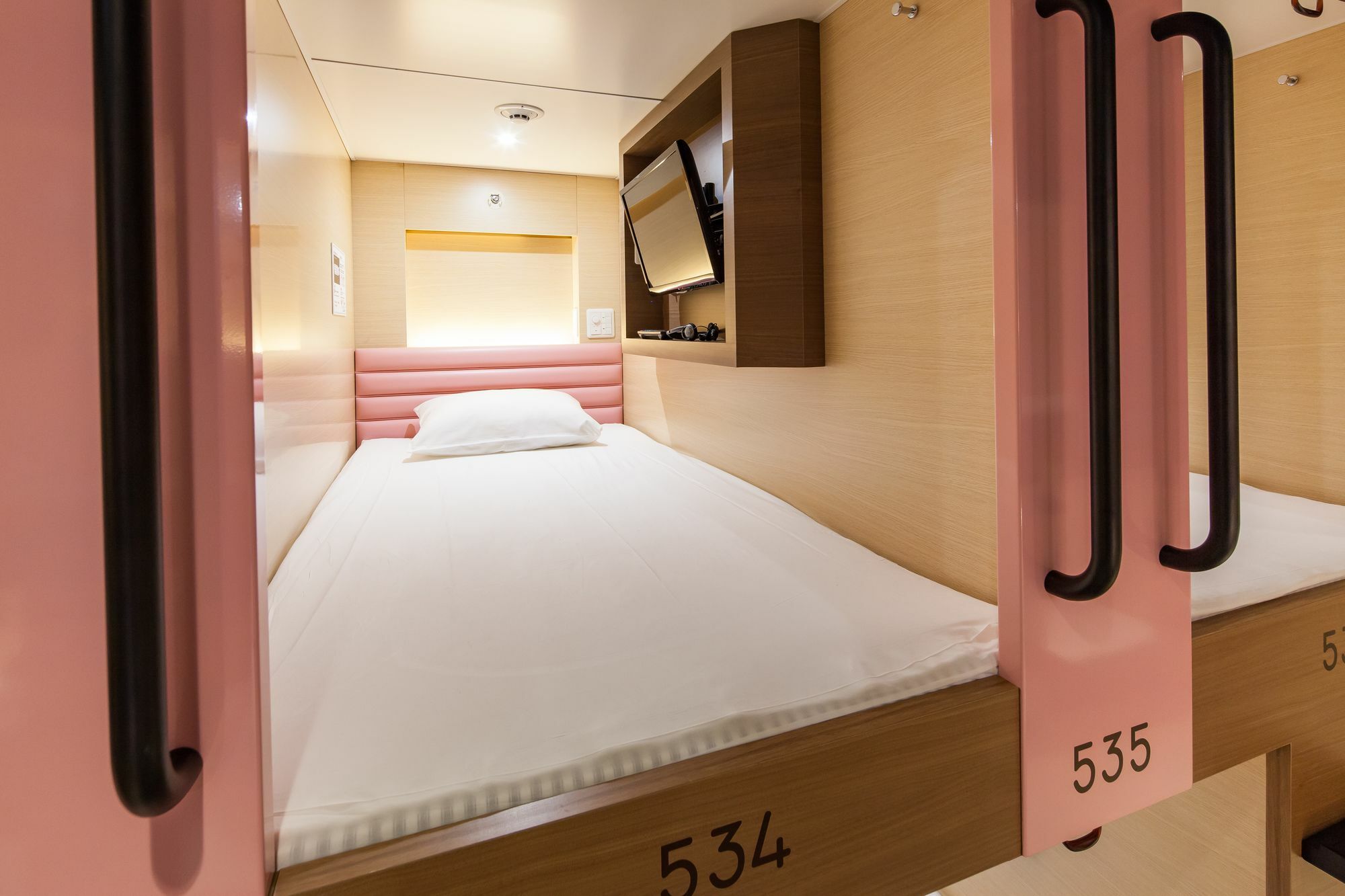 Y'S Cabin Osaka Namba Esterno foto